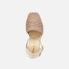 Gelsa Low Woman Gelsa Low Woman